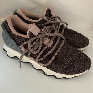 Sorel Kinetic Lace Sneakers Size 7